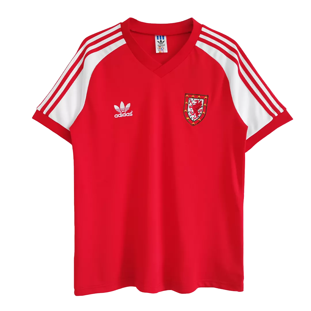 Wales Classic Football Shirt Home 1982